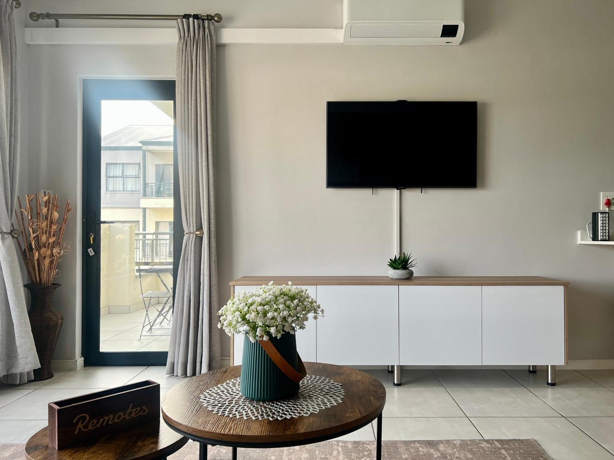 The Coziplace One Apartment Cape Town